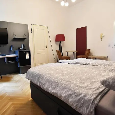 One In Kolín nad Rýnem